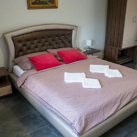 Bella Nella 4* Leskovac (Jablanica)